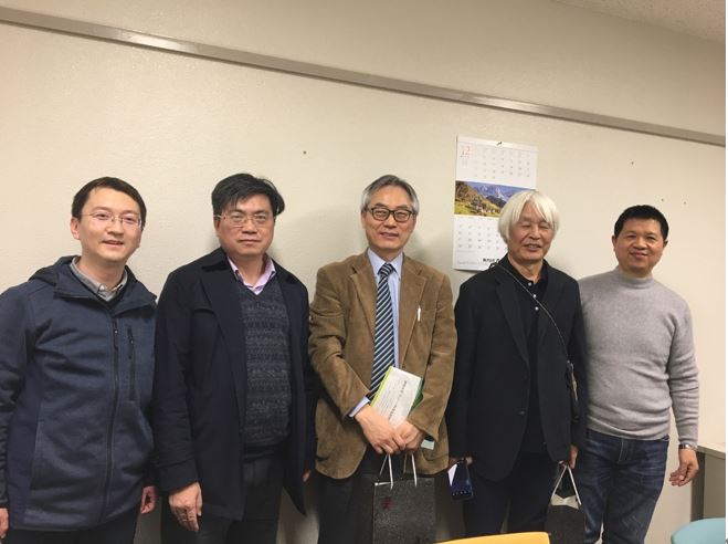 Professors and students of Department of Tea Science of Zhejiang University in China visited our Research Institute of Green Science and Technology.