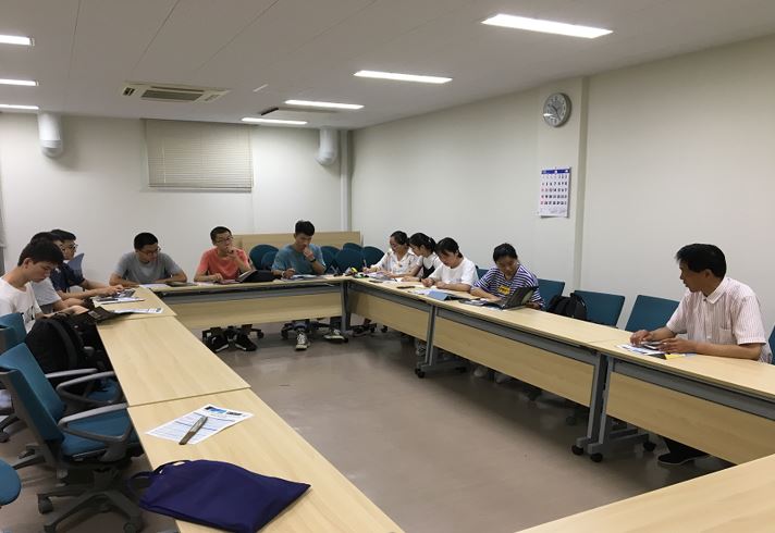 Visit of Zhejiang University students and a joint seminar